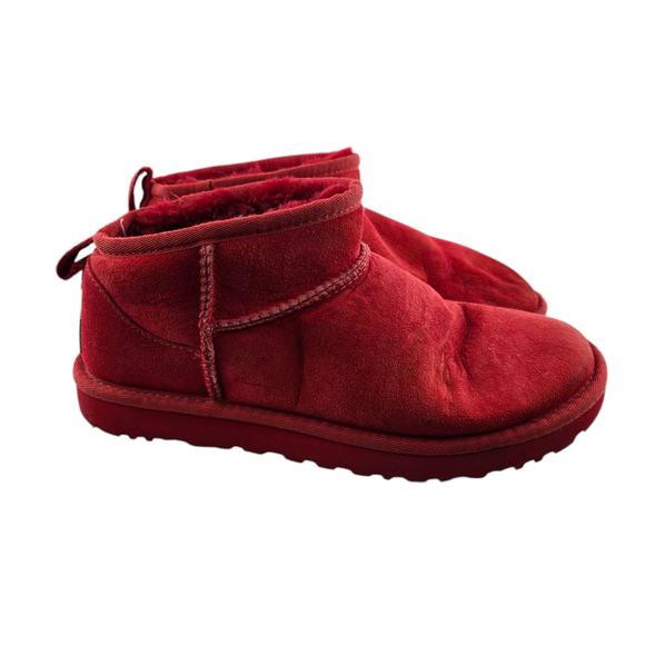 UGG Classic Ultra Mini Booties Women 7 Red Shortie Ankle Boots Comfort Shearling - Picture 1 of 9